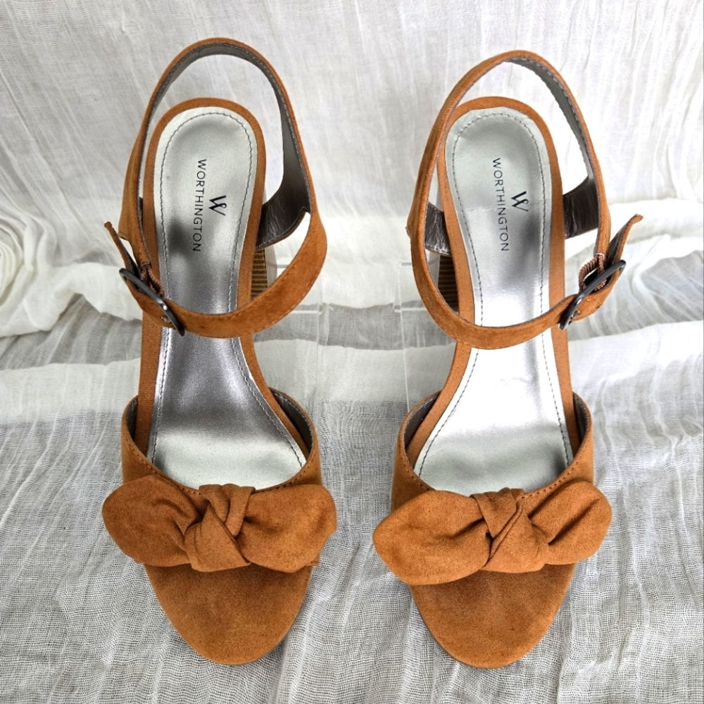 Worthington Camel Color Suede high heeled Cloth Leather Sandals Size 8.5